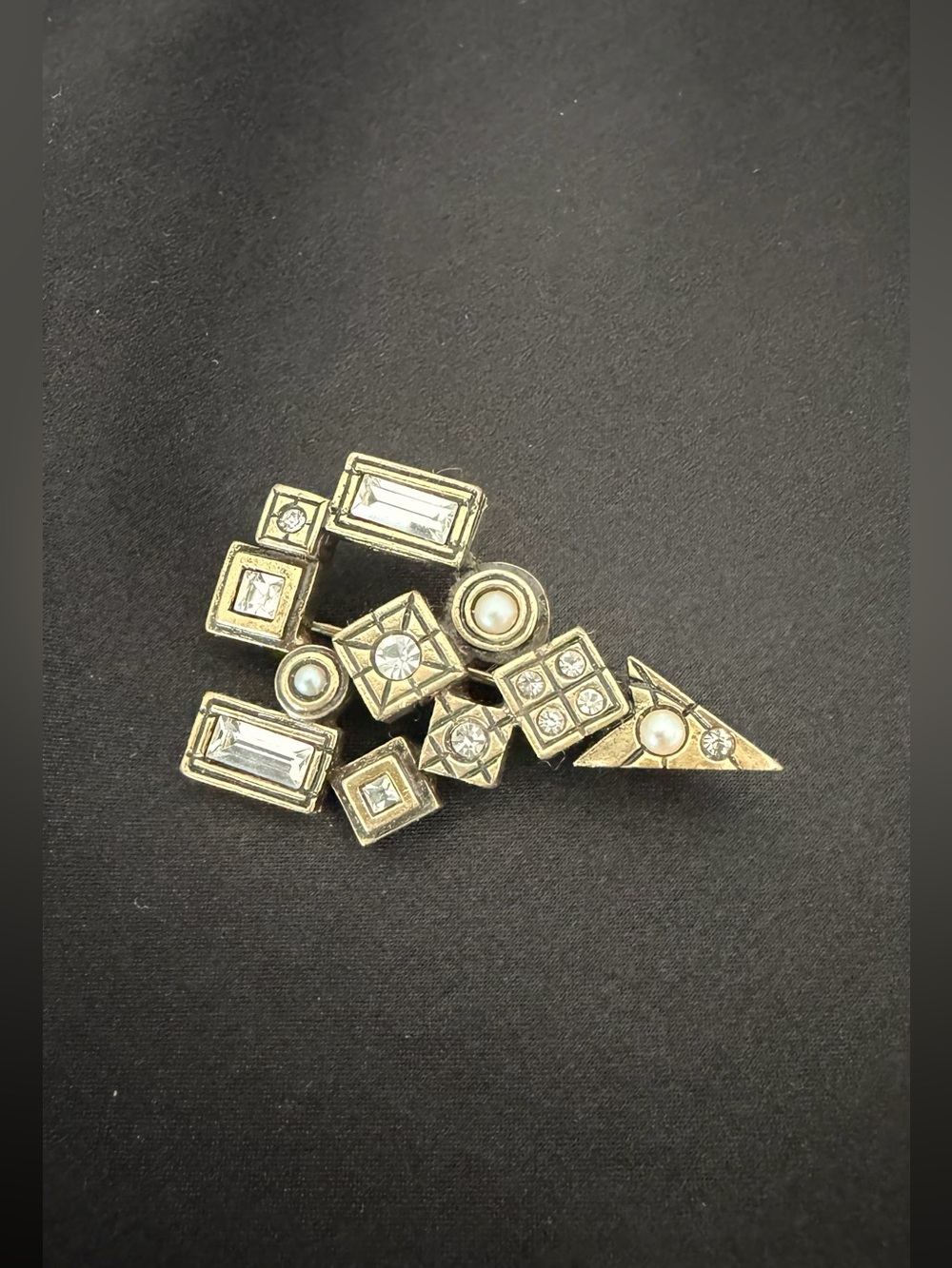 Signed Patricia Locke Geometric Crystal and Pearl Cluster Brooch in Gold Tone